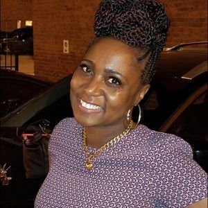 Meet your Posher, Sharonda